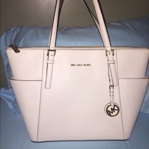 Michael Kors Jet Set Tote